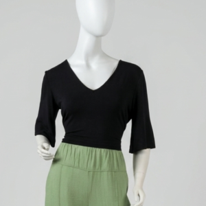 Cropped preto em malha - tam M