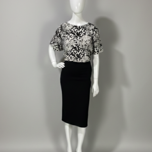 Saia lápis preta assimétrica