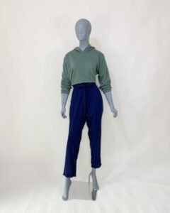 Calça azul marinho em viscolinho - Tam 42