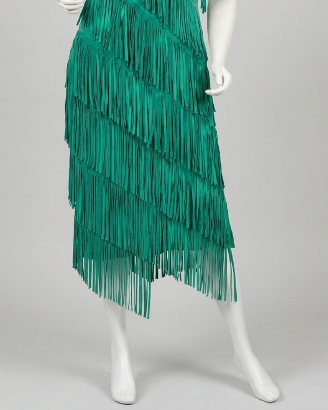 Vestido camurça verde franjas - Tam M - Imagem 3