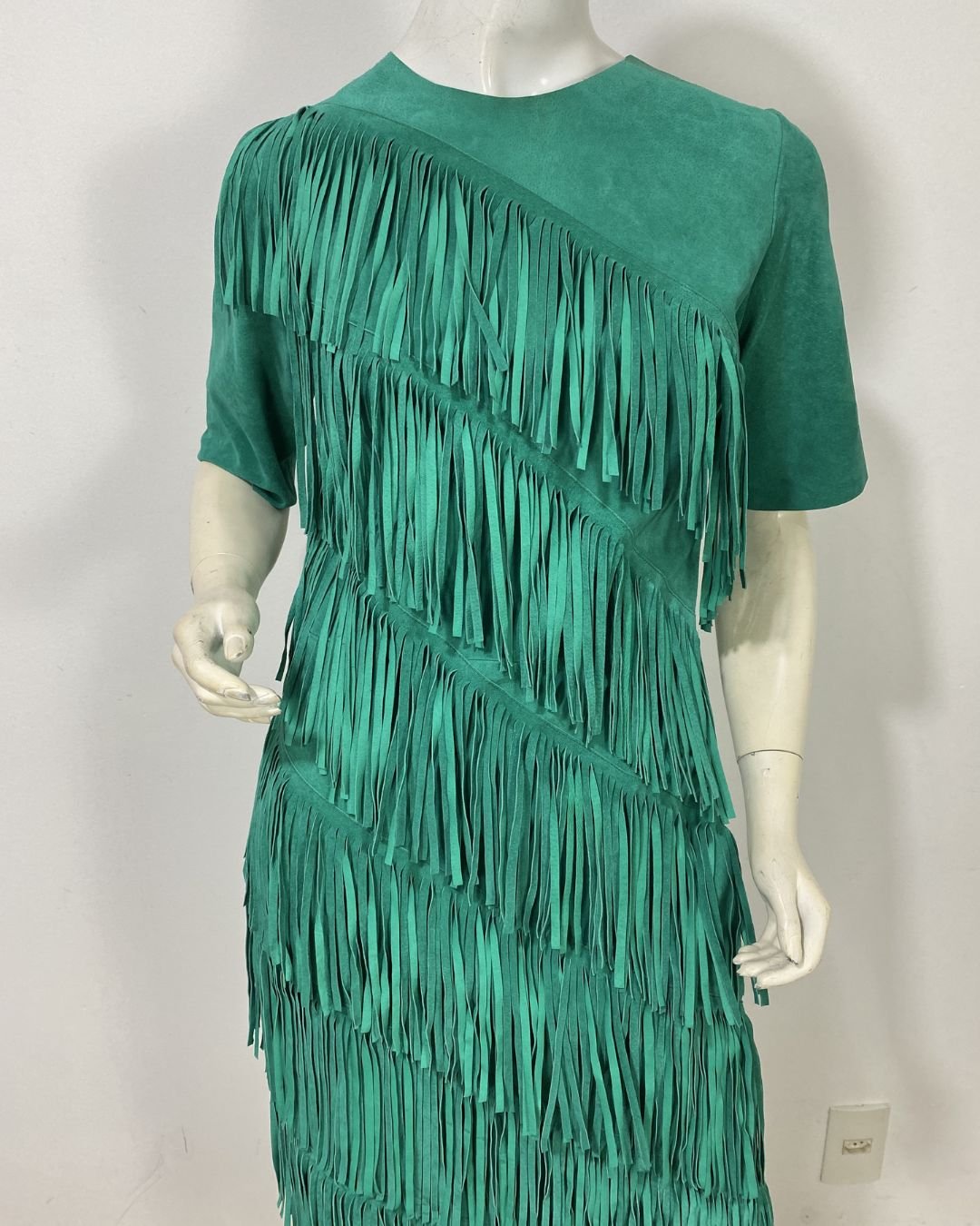 Vestido camurça verde franjas - Tam M - Imagem 2