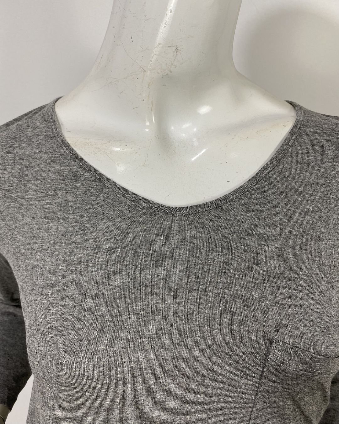 Blusa cinza manga longa em malha - Tam M - Imagem 7