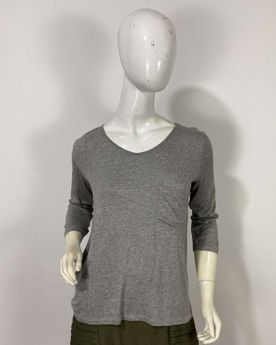 Blusa cinza manga longa em malha - Tam M - Imagem 5