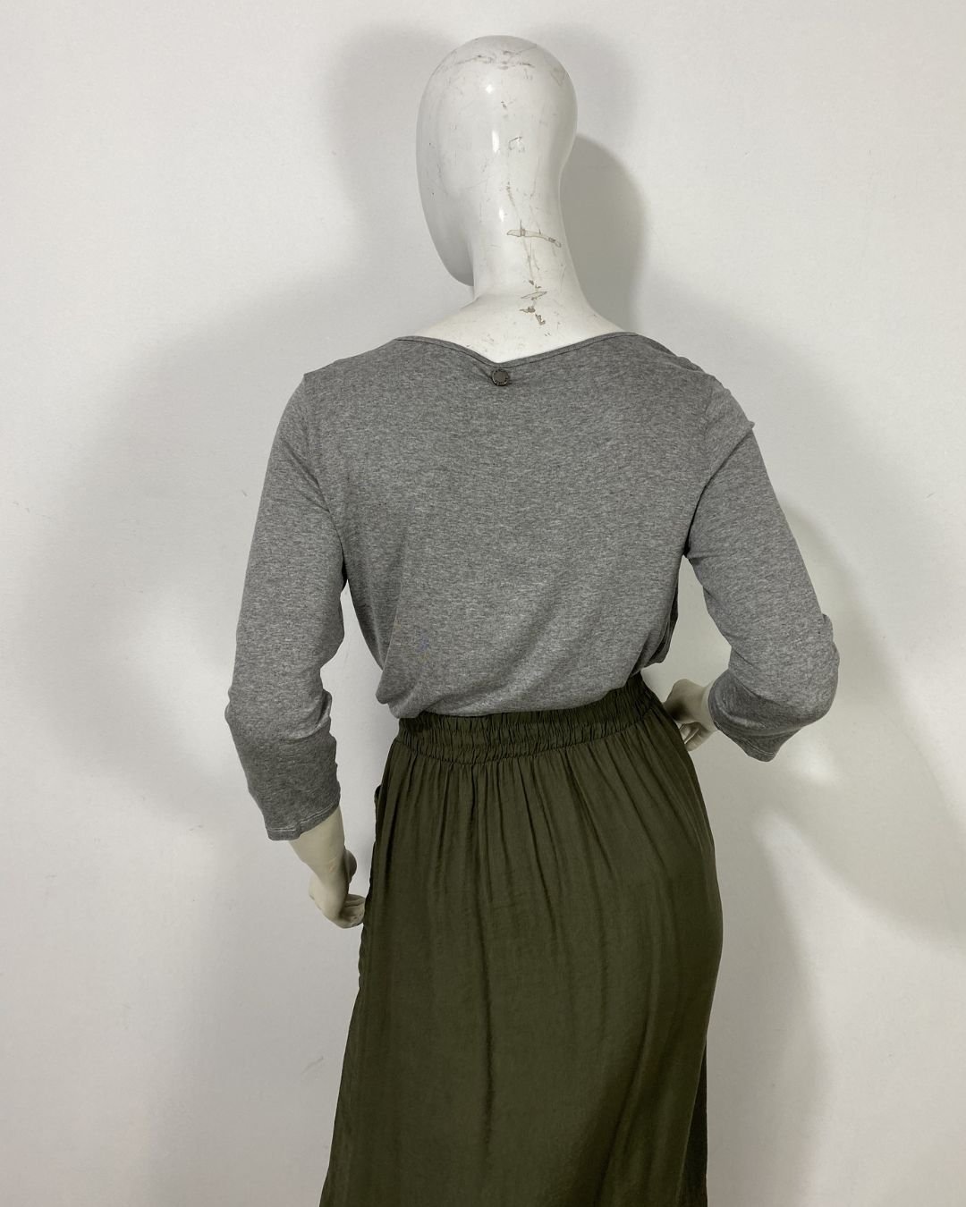 Blusa cinza manga longa em malha - Tam M - Imagem 11