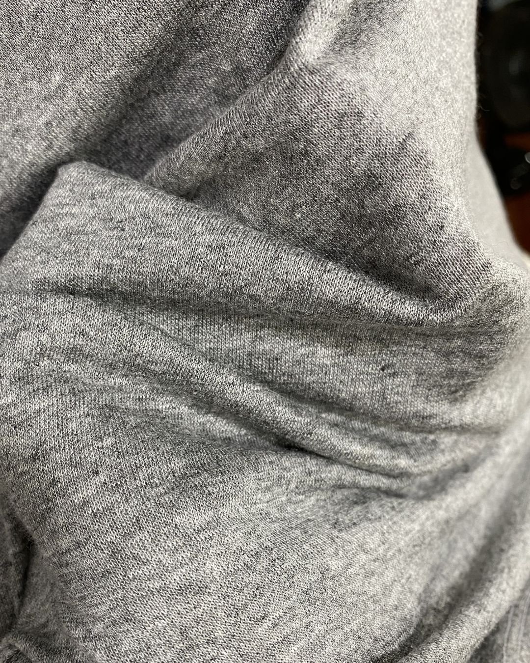 Blusa cinza manga longa em malha - Tam M - Imagem 14