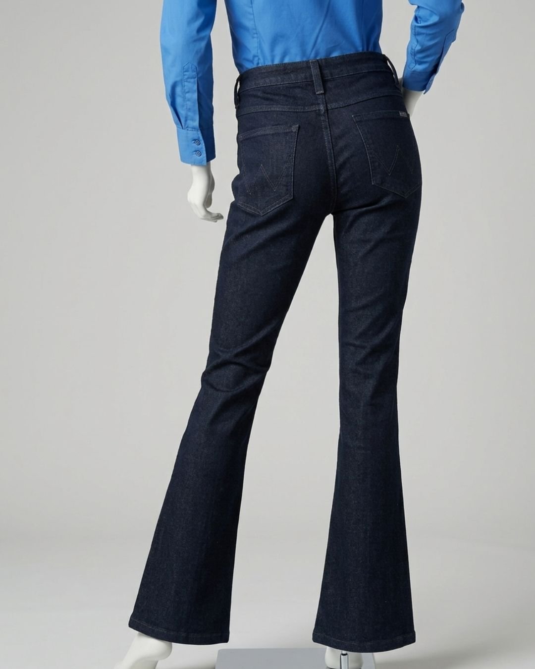 Calça jeans escura flare - Tam 40 - Imagem 8