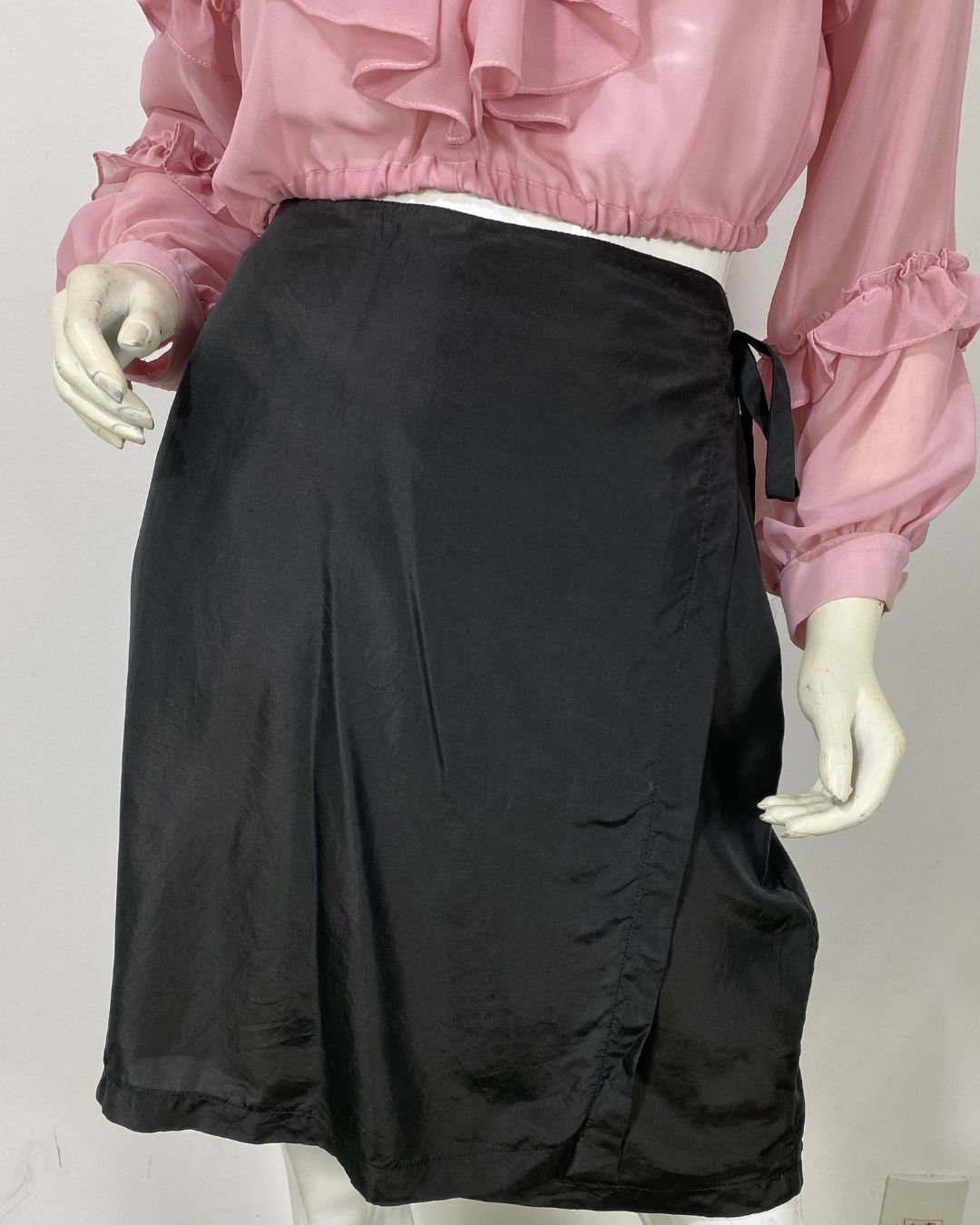 Saia envelope preta em seda Tam P/M - Imagem 8