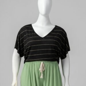 Blusa preta listras metalizadas - Tam G2