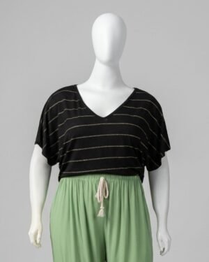 Blusa preta listras metalizadas - Tam G2