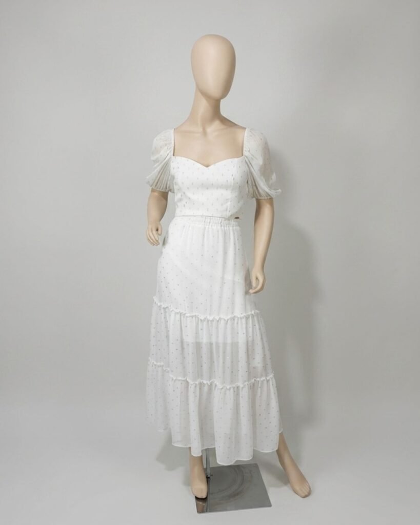 Saia longuete off-white detalhes metalizados – Tam 36