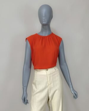 Blusa sem maga em crepe - Tam 42