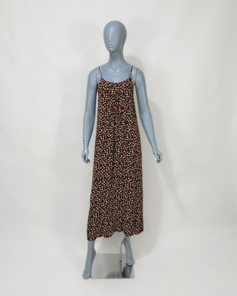 Vestido preto floral alcinha – Tam 36