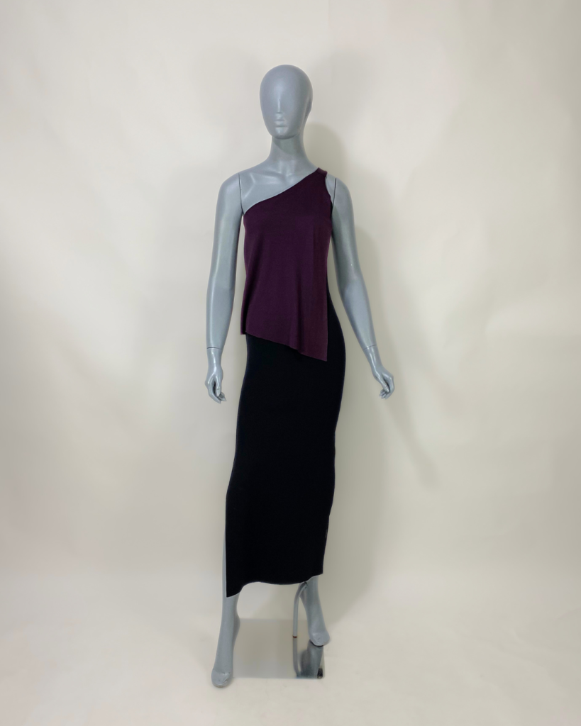 Vestido preto e roxo ombro deslocado – Tam G