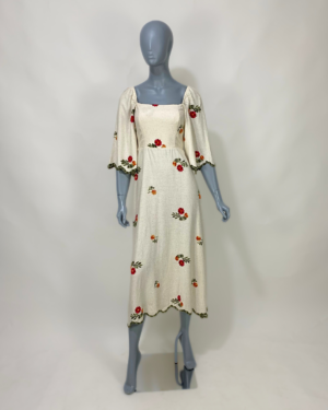 Vestido midi claro bordado - Tam M
